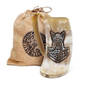 Mug artisanal en corne de Viking polie, style marin et animalier, sculpté à la main, par des artisans indiens – Artisanat naturel - Product Image 3