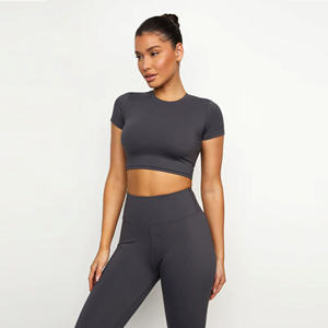 Camiseta corta de manga corta con estilo para mujer, cómoda, ligera, informal, perfecta para el uso diario - Product Image 3