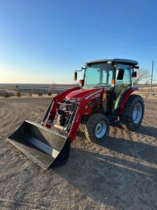 รถแทรกเตอร์แมสซีย์เฟอร์กูสัน1835ม. 4x4และ2WD ใหม่สำหรับการเกษตรพร้อมส่งพร้อมส่วนประกอบเครื่องยนต์หลัก - Product Image 5