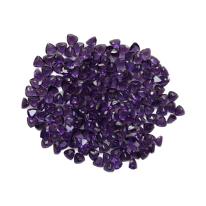 พลอยอะมีทิสต์แอฟริกันธรรมชาติ 5 มม. ทรงทริลเลียนคัท คุณภาพดีที่สุด ผลิตภัณฑ์พลอยหลวมที่ผ่านการปรับขนาดแล้ว สำหรับทำเครื่องประดับ - Product Image 2