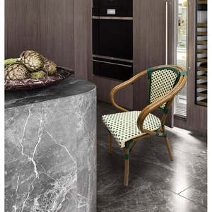 Set di 10 Sedie da Giardino Contemporanee in Metallo e Rattan con Finitura Effetto Legno Massello - Product Image 4