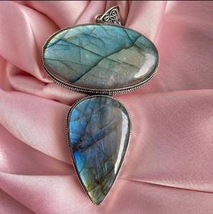 Pendentif en labradorite naturelle à feu bleu, deux pierres, collier en labradorite, argent massif 925, grand pendentif bohème en labradorite pour femmes - Product Image 6
