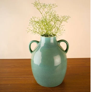 Vase en céramique moucheté bleu sarcelle avec deux poignées latérales et corps rond pour décorations d'hôtel de bureau à domicile disponibles aux prix de gros - Product Image 1