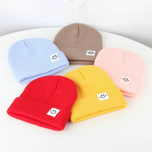 Venta al por mayor en stock de alta calidad de encargo de la etiqueta privada Oem bebé invierno sombrero niños Beanie sombrero niños negro Beanie gorro de punto - Product Image 2
