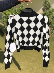 Pull en tricot blanc noir à col en V neuf Logo personnalisé brodé de haute qualité meilleur prix LOGO imprimé pour les femmes - Product Image 4