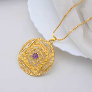 Collar con colgante Sri Yantra chapado en oro de latón con piedras preciosas de amatista Natural joyería espiritual hecha a mano al por mayor - Product Image 5
