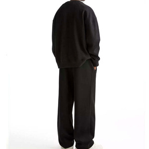 Conjunto de Sudadera y Pantalón Holgado con Logo Personalizado, Estilo Casual Urbano, Ropa a Juego, Fabricante Mayorista de Ropa - Product Image 3