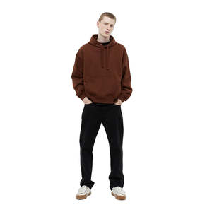 Sweat à capuche minimaliste pour homme, design propre, pour une garde-robe décontractée - Product Image 5