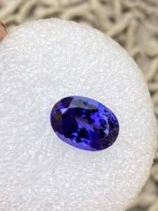 Piedra de corte ovalado de tanzanita Natural muy hermosa certificada con buen color y zoisita Natural de cocción, lupa limpia de 10,09 quilates - Product Image 5