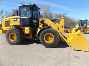 Chargeuse sur pneus 938M de 2019 avec moteur Kubota, pompe hydraulique Eaton et roulement – Garantie 1 an - Product Image 4