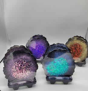 แผ่นรองแก้วเรซิ่นหลากสีสำหรับบ้านและร้านกาแฟ ทนทานและทนความร้อน - Product Image 1