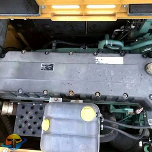 Excavatrice sur pneus Volvo EC460BLC d'occasion à bas prix, hydraulique, sur chenilles, avec composants principaux : moteur, boîte de vitesses, pompe, roulement - Product Image 6