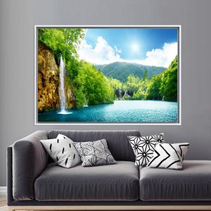Obra de arte impresa en lienzo: Elegante cascada en un bosque profundo, 1P: Enmarcado en blanco - Product Image 1