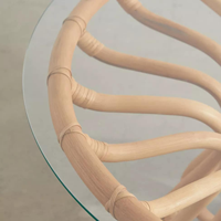 Table basse en rotin fait main avec dessus en verre-Meubles minimalistes modernes pour salon et terrasse