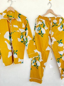 Conjunto de Pijama de Algodón con Estampado Floral Hecho a Mano en India, Ropa de Dormir Cómoda, Camisa y Pantalón para Mujer, Regalos - Product Image 2