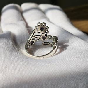 แหวนอเมทิสต์ดอกไม้สีเงินน้ำหนักเบาสวยงามสำหรับงานแต่งงานงานเลี้ยงวันครบรอบ - Product Image 2