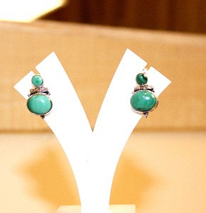 Pendentif ethnique artisanal de Jaipur en argent sterling unisexe de forme ovale avec cristal de turquoise et malachite, bijoux de guérison, cadeau - Product Image 4