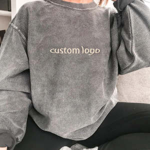 Sweat-shirt en velours côtelé 100% coton personnalisé OEM pour femmes col rond surdimensionné Vintage Streetwear en charbon usé pour l'automne/hiver - Product Image 3