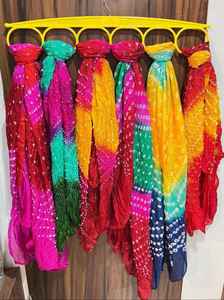 Venta al por mayor lote Bandhani seda Dupatta para mujer Banarasi Punjabi boda bufanda ropa India Bandhani colorido Boho Bandhni estola - Product Image 2