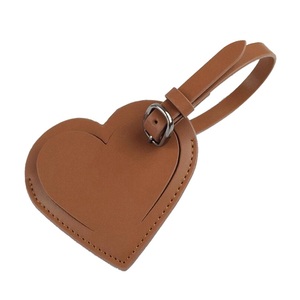 Etiqueta colgante de equipaje de cuero PU con forma de corazón, directa de fábrica, novedad - Product Image 4