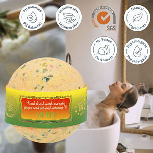 Bombes de bain effervescentes à la mangue juteuse, soin hydratant tropical pour la peau, cosmétiques artisanaux, production Lettonie, marque privée, commandes en gros - Product Image 2