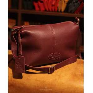 กระเป๋าสะพายไหล่หรูหราสำหรับผู้หญิงทำด้วยมือหนังวัวแท้คุณภาพพรีเมียมปรับสายรัดภายในกว้างขวางทนทานสมบูรณ์แบบ - Product Image 1