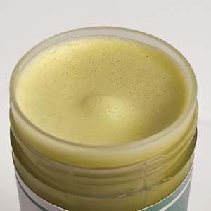 Desodorante Natural Antitranspirante para Niños con Fragancia Duradera de 15 Minutos, Certificado Halal, Ingredientes Minerales - Product Image 3