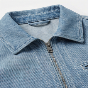 Veste en jean délavée foncée pour homme, col noir, fermeture éclair sur le devant, poche zippée sur la poitrine, deux poches à rabat à boutons, ourlet élastique - Product Image 4