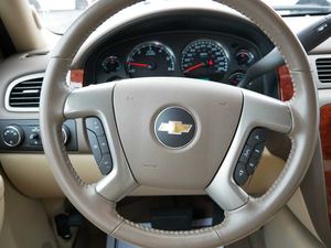 Chevrolet Avalanche 2012 d'occasion, excellent état, prêt à être expédié - Product Image 2