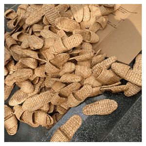 Pantuflas de Jacinto de Agua Tejidas a Mano de Vietnam, Recuerdo Artesanal, para Uso en Interiores, Pantuflas de Paja, 99 Gold data - Product Image 1