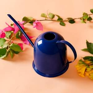 กระถางน้ำโลหะดีไซน์หรู ออกแบบมาเพื่อการไหลของน้ำที่แม่นยำ เหมาะสำหรับปลูกต้นไม้ในร่ม ระเบียง และสวนลานบ้าน - Product Image 2