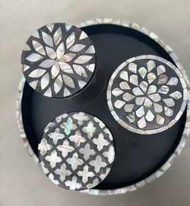 Emballage élégant pour chocolats et fruits secs pour cadeaux arabes, boîte en bois et acrylique avec incrustation de nacre de qualité supérieure - Product Image 3