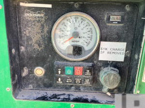 488015UHACF68คอมเพรสเซอร์แอร์4สูบดีเซล375 CFM, 2018เคลื่อนที่ได้เครื่องยนต์150แรงม้าพร้อมแอร์คูลเลอร์และรถพ่วงลากจูง - Product Image 5