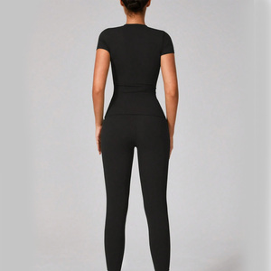 Conjunto de camisetas y mallas transpirables atléticas para mujer, ropa de entrenamiento, bordado personalizado, impresión, Etiqueta Privada, venta al por mayor - Product Image 2