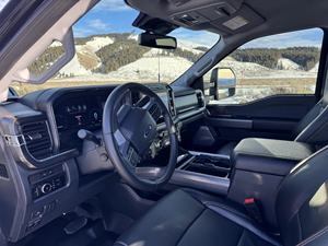 ข้อเสนอสุดฮอตปี 2024 สำหรับรถฟอร์ด F-550 Super Duty Lariat Power Stroke Dually 4×4 Hauler - Product Image 6