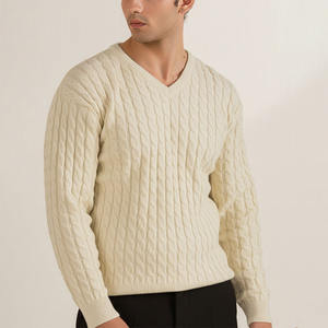 Pulls pour hommes fabriqués au Pakistan, légers et confortables, en tricot torsadé, en beige doux, design personnalisé, étiquette avant, motif d'hiver - Product Image 1