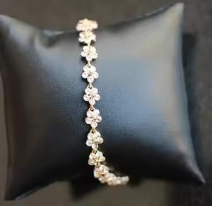 สร้อยข้อมือเทนนิสประดับเพชรสำหรับผู้หญิงและผู้ชายสร้อยข้อมือเทนนิสประดับเพชรทรงกลมสำหรับงานแต่งงานสร้อยข้อมือเพชรโมอิสซาไนต์สีทองทึบในห้องปฏิบัติการ - Product Image 1