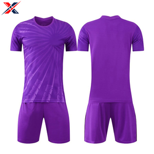 Nueva llegada de excelente calidad uniforme de fútbol de manga corta de alta calidad ropa de equipo deportivo al por mayor para niños hecha de poliéster - Product Image 2