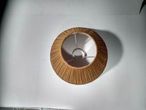 Pantalla de tela hecha a mano, diseñada según los requisitos del cliente, luces decorativas de la fábrica de Vietnam - Product Image 3