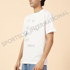 เสื้อยืดคอกลมผู้ชายคุณภาพสูง สวมใส่สบาย ผ้าฝ้าย 100% รับสกรีนลาย พิมพ์ลายได้ตามต้องการ ดีไซน์ไหล่ตก - Product Image 2
