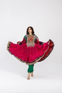 Vestido afgano Banaras, diseño Charma dozi con trabajo de espejos, hecho a mano, vestidos afganos kuchi. - Product Image 3