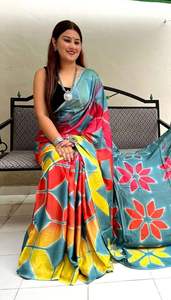 Nueva Colección de Saris Étnicos Suaves de Diseñador con Borde de Estampado Digital Ajrakh y Pallu Rico con Blusa en Contraste - Product Image 3