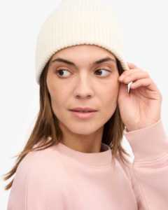 2025 Unique Style New Arrival <b>Winter</b> Warm Beanie Outdoor Sports Wear Wholesale Beanies <b>Cap</b> Custom Logo Jacquard Custom Logo - Product Image 3