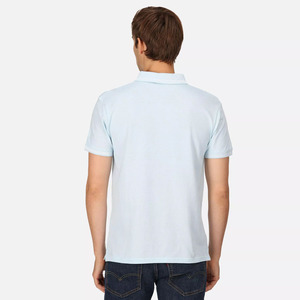 Camisetas de polo para hombre de color cielo básicas más exigentes con logotipo y diseño personalizados a la venta camisetas de golf con estilo para hombre - Product Image 2