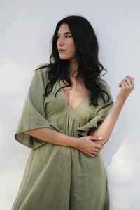 เดรสยาวผ้าฝ้ายย่นปักลายขายส่ง คอวีลึก แขนยาว ทรงหลวม สไตล์โบฮีเมียน สำหรับผู้หญิง - Product Image 3