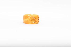 Bracelet jonc fantaisie vintage en résine acrylique jaune sculptée, motif floral, bijoux unisexe, joncs en résine, design large et élégant pour femme - Product Image 5