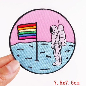 Patch brodé chat à coudre ou thermocollant en feutre non tissé, forme irrégulière, pour décoration cadeau - Product Image 3