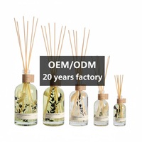 Ensemble de diffuseurs de roseaux écologiques botaniques, désodorisants avec des huiles essentielles naturelles pour la maison, le bureau ou l'hôtel