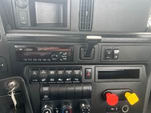 Camión de cabina diurna International LT625 2019 económico para largas distancias en venta - Product Image 4