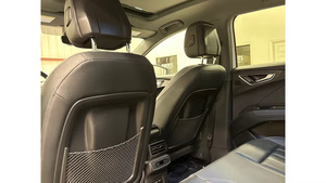 2023 Audi Q4 E-tron Premium Plus SUV 50 soigneusement utilisé - Product Image 5